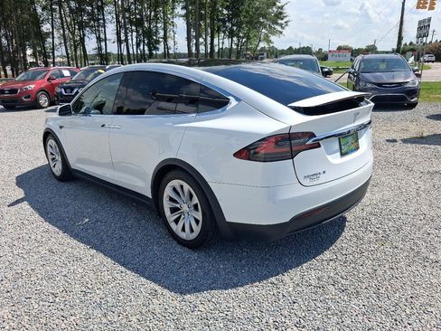 Used 2016 Tesla Model X 90D AWD/4WD image 3