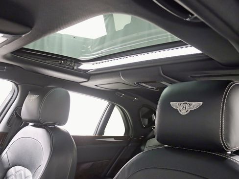 Used 2016 Bentley Mulsanne Speed image 29