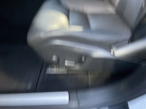 Used 2025 Volvo XC60 B5 Plus image 43