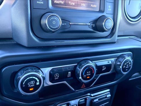 Used 2020 Jeep Wrangler Unlimited Sport S image 32