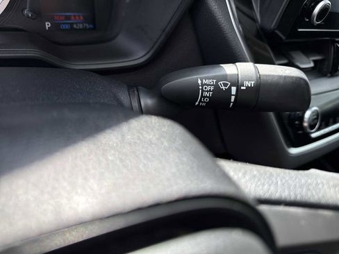 Used 2022 Toyota Corolla LE image 23
