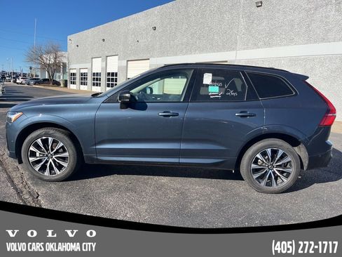 Certified 2025 Volvo XC60 B5 Plus w/ Climate Package image 8