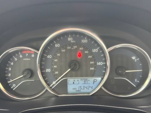Used 2015 Toyota Corolla L FWD image 16