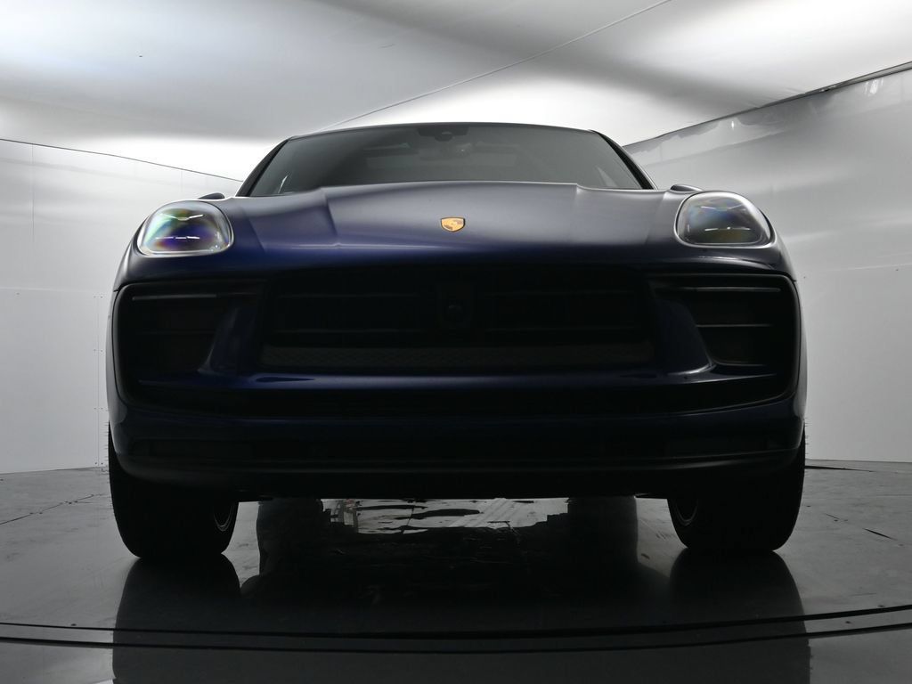 Certified 2025 Porsche Macan AWD/4WD image 56