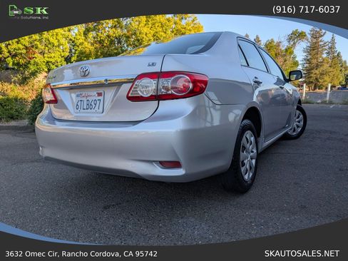 Used 2011 Toyota Corolla LE FWD image 8