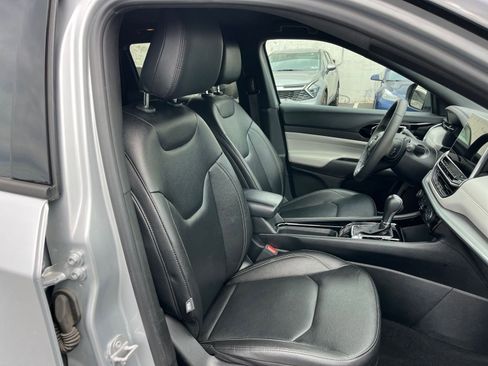 Used 2025 Jeep Compass Limited AWD/4WD image 37