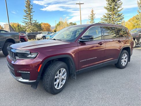 Used 2022 Jeep Grand Cherokee L Limited image 3