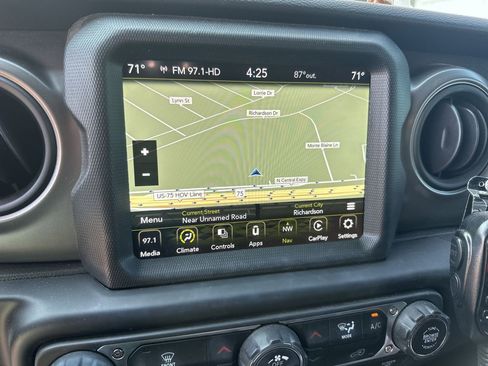 Used 2022 Jeep Wrangler Unlimited Sport AWD/4WD image 6