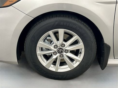 New 2026 Toyota Camry LE image 9