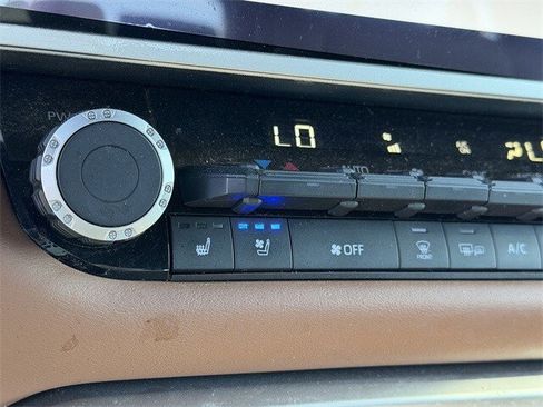 Used 2022 Toyota Tundra 1794 Edition image 23