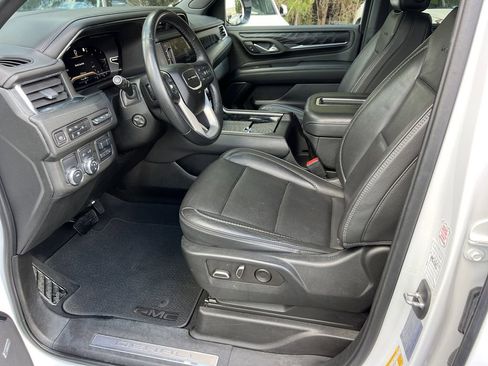 Used 2023 GMC Yukon Denali w/ Max Trailering Package image 7