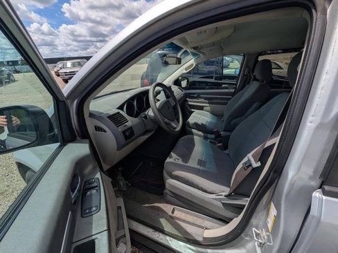 Used 2010 Dodge Grand Caravan SE FWD image 21