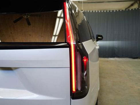 Used 2023 Cadillac Escalade ESV Sport w/ Touring Package AWD/4WD image 82