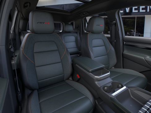 New 2026 GMC Terrain AT4 w/ Technology Package II AWD/4WD image 40