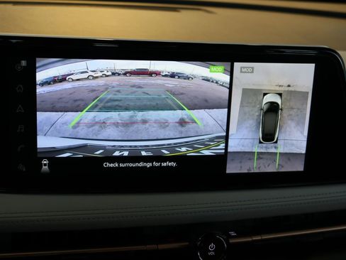 Used 2023 Nissan Ariya AWD image 53