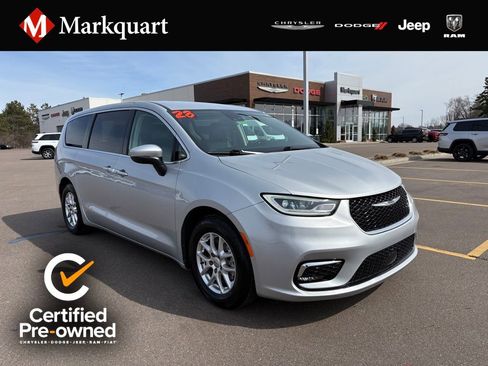 Certified 2023 Chrysler Pacifica Touring-L FWD image 1