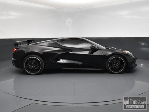 Used 2022 Chevrolet Corvette Stingray Coupe w/ Battery Protection Package image 48