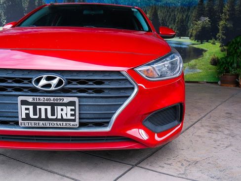 Used 2020 Hyundai Accent SE FWD image 41