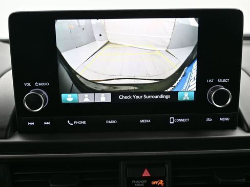 Certified 2025 Honda Pilot Sport image 15