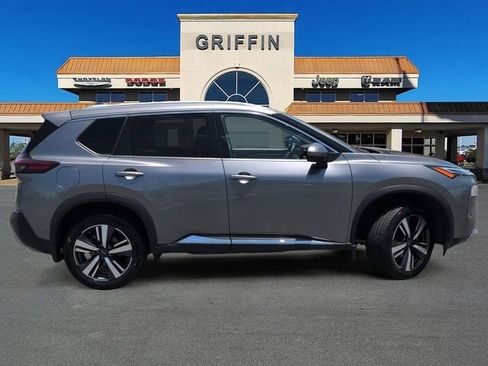 Used 2023 Nissan Rogue Platinum w/ Platinum Premium Package FWD image 3