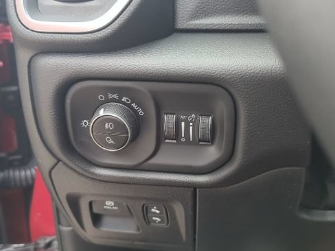 New 2026 RAM 1500 Laramie w/ Sport Appearance Package AWD/4WD image 36