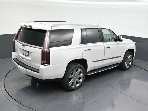 Used 2019 Cadillac Escalade Luxury image 19
