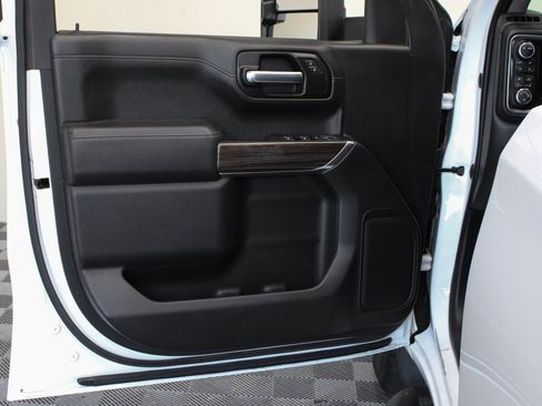 Used 2020 Chevrolet Silverado 1500 RST image 15