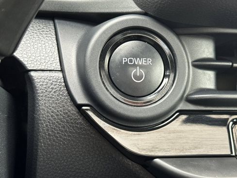 Used 2024 Toyota Crown Platinum image 25