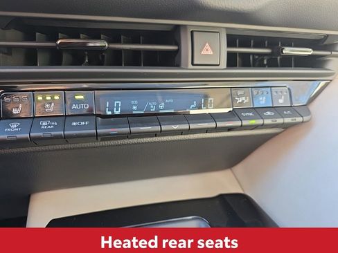 Used 2024 Toyota Crown Limited image 30