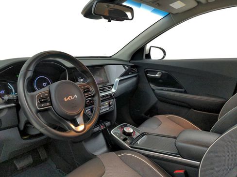 Used 2022 Kia Niro EX FWD image 13