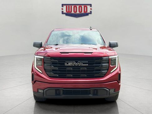 Used 2022 GMC Sierra 1500 Elevation w/ LPO, Elevation Black Package AWD/4WD image 5