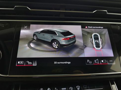 Used 2023 Audi Q8 Prestige AWD/4WD image 32