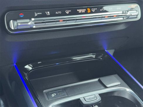 Used 2022 Mercedes-Benz GLB 250 image 31