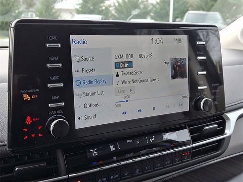 Certified 2024 Toyota Sienna Limited image 16