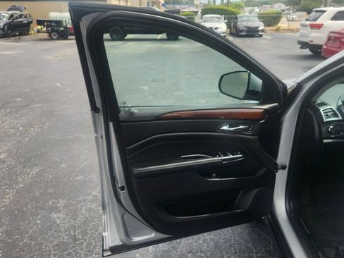 Used 2015 Cadillac SRX Luxury AWD/4WD image 10