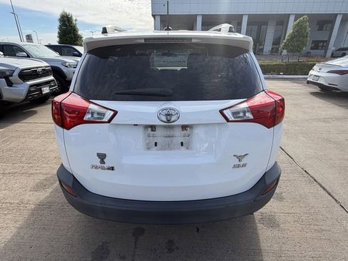 Used 2014 Toyota RAV4 XLE image 8