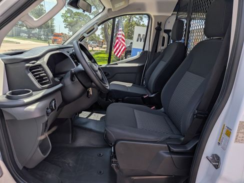 Used 2024 Ford Transit 250 Low Roof w/ Exterior Upgrade Package RWD image 9