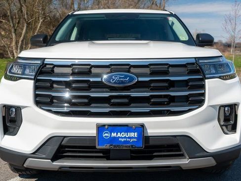 Used 2025 Ford Explorer Active w/ Active Comfort Package AWD/4WD image 3