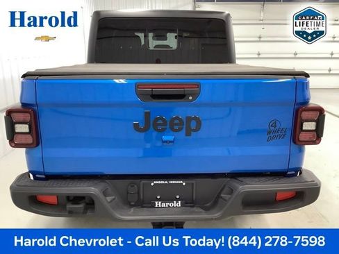 Used 2024 Jeep Gladiator Sport AWD/4WD image 5
