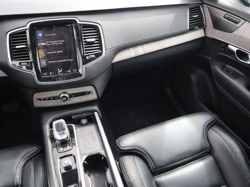 Used 2022 Volvo XC90 T8 Inscription image 12