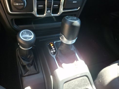 Certified 2022 Jeep Wrangler Unlimited Sport AWD/4WD image 15