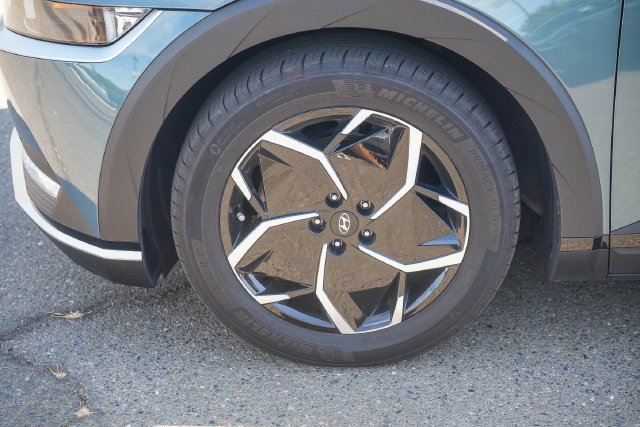 Certified 2024 Hyundai Ioniq 5 SEL RWD image 11