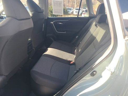 Used 2020 Toyota RAV4 XLE image 13