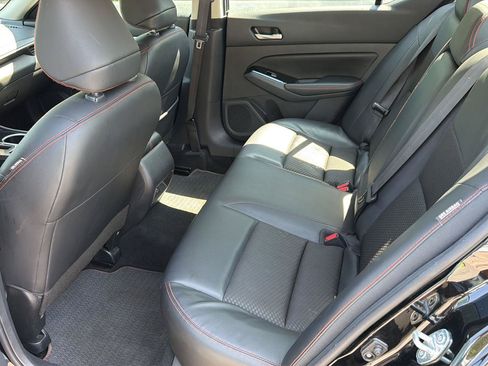 Used 2024 Nissan Altima 2.5 SR FWD image 11