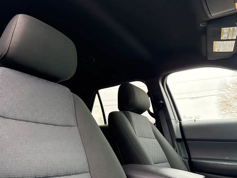 Used 2015 Ford Explorer XLT image 18