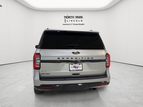 Used 2023 Ford Expedition Limited AWD/4WD image 4
