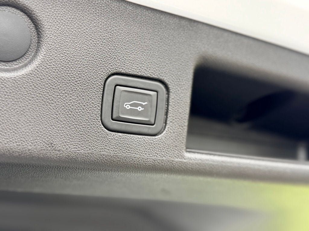 Used 2024 Chevrolet Equinox LT FWD image 31