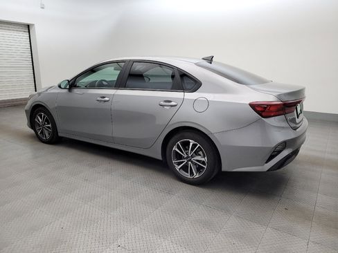 Used 2022 Kia Forte LXS FWD image 3