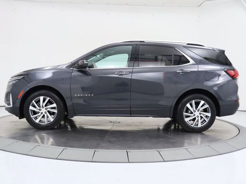 Used 2022 Chevrolet Equinox Premier image 2