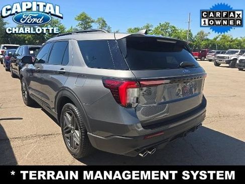 Used 2025 Ford Explorer ST AWD/4WD image 5